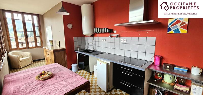 Maison de village - 242 m² - 10 pièces