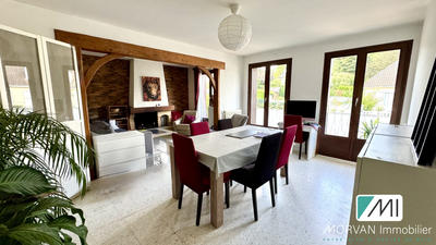 Maison - 107 m² - 6 pièces