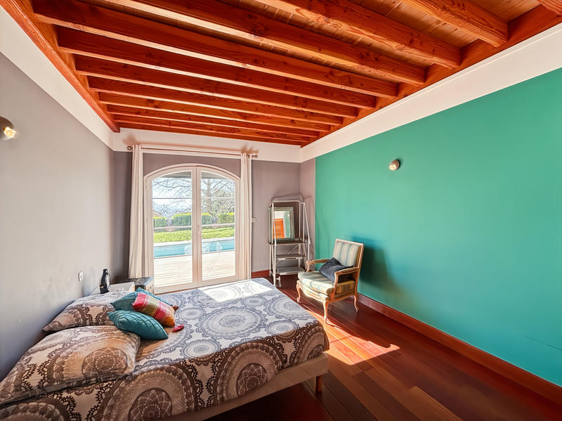 Villa - 265 m² - 6 pièces