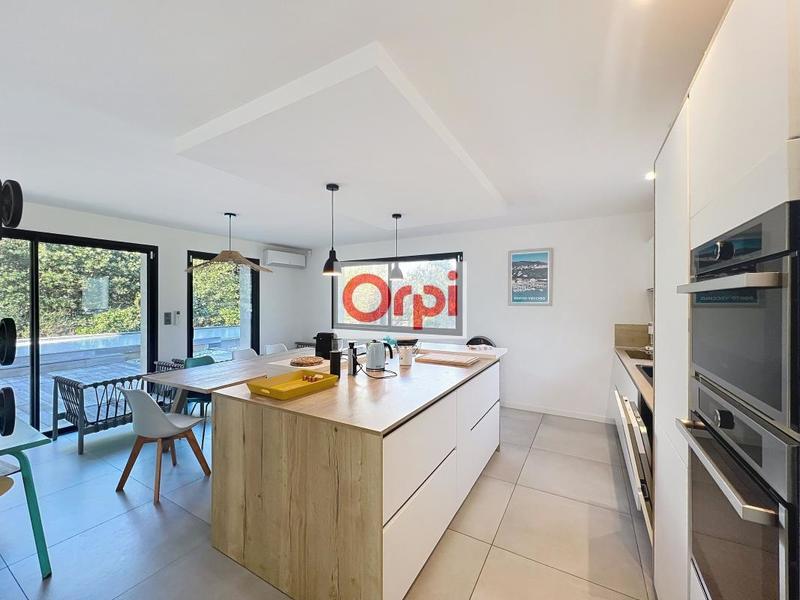 Villa - 195 m² - 5 pièces