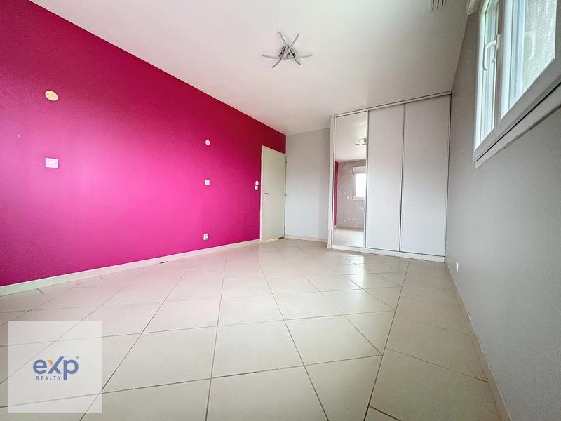 Maison - 235 m² - 10 pièces