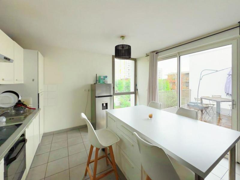 Penthouse - 65 m² - 3 pièces