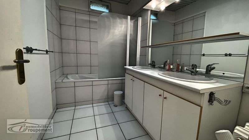 Maison - 166 m² - 7 pièces