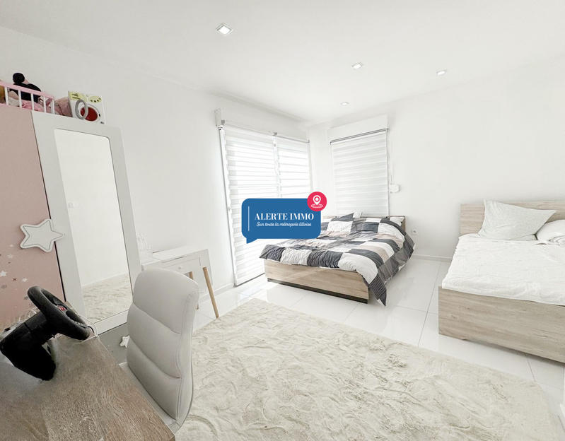 Maison - 208 m² - 10 pièces