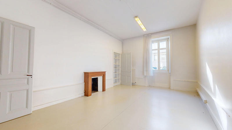 Local commercial - 104 m² - 5 pièces