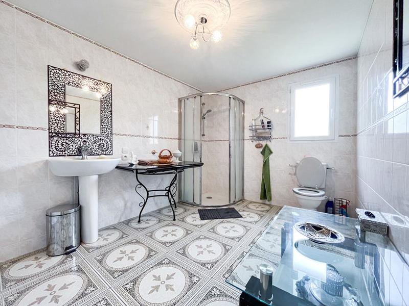 Maison - 191 m² - 8 pièces