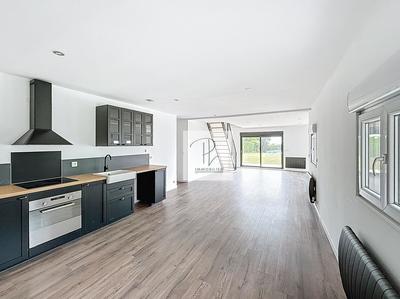 Maison - 150 m² - 8 pièces