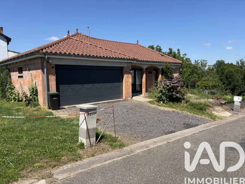 Maison - 1 134 m² - 5 pièces