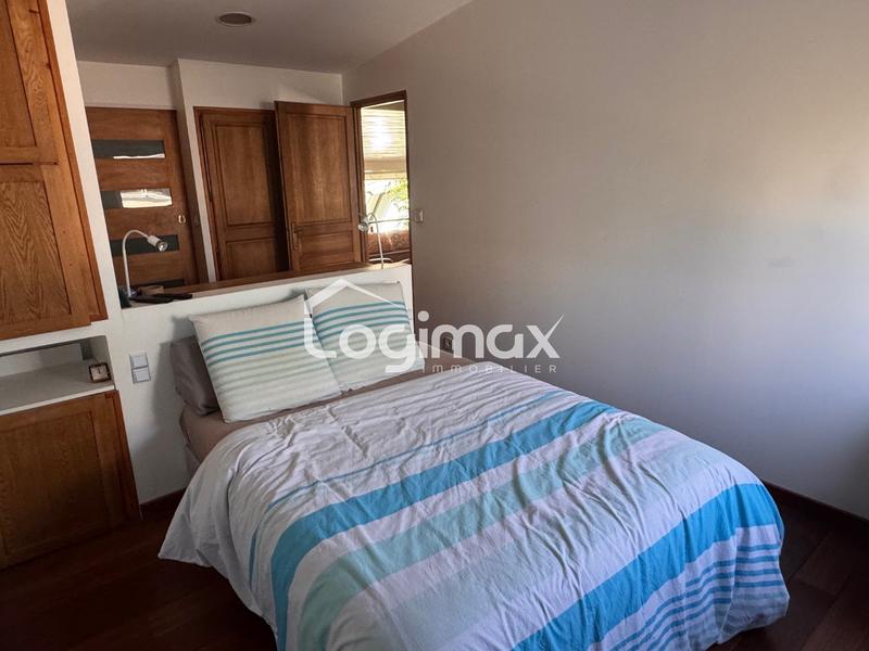 Maison - 200 m² - 5 pièces