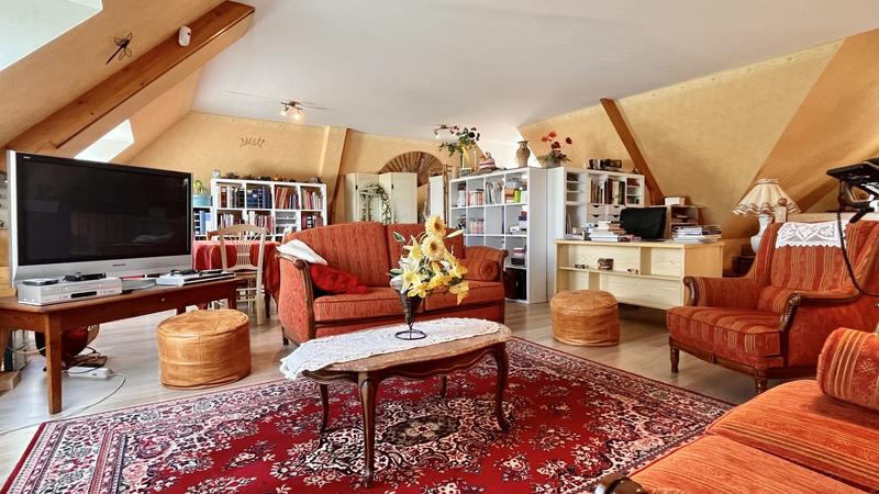 Maison - 230 m² - 6 pièces