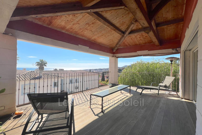 Maison - 170 m² - 8 pièces