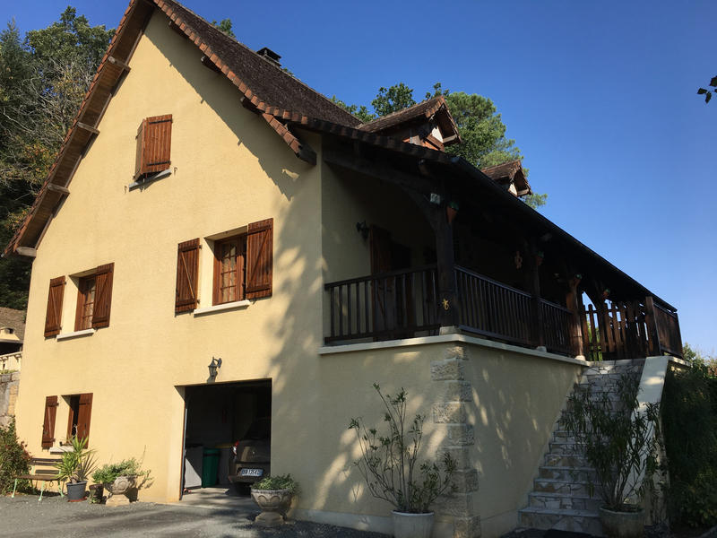 Maison - 180 m² - 5 pièces
