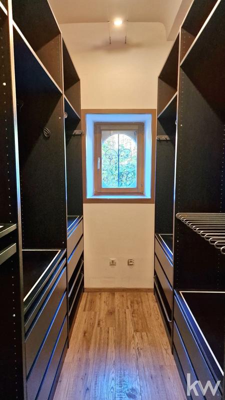 Maison - 268 m² - 8 pièces