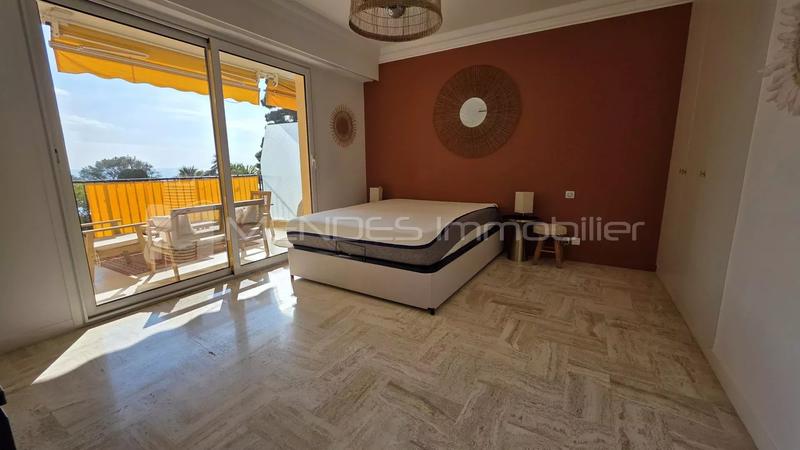 Appartement - 140 m² - 4 pièces