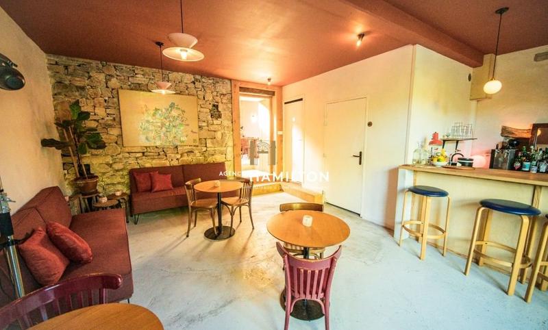 Propriété - 378 m² - 10 pièces