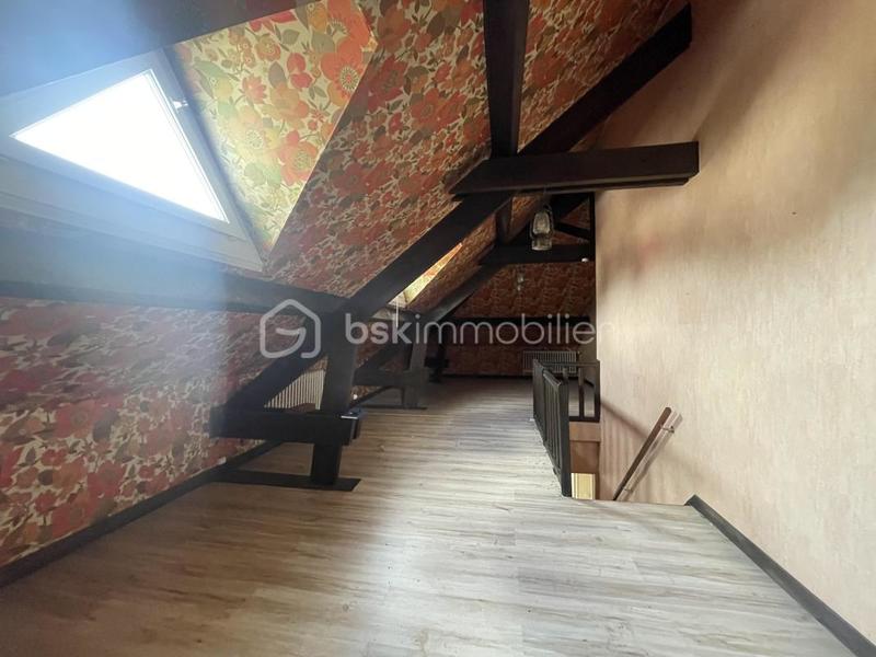 Maison traditionnelle - 169 m² - 7 pièces