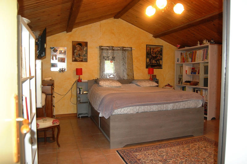 Maison - 250 m² - 9 pièces