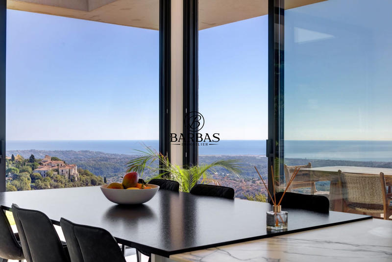 Maison - 445 m² - 8 pièces