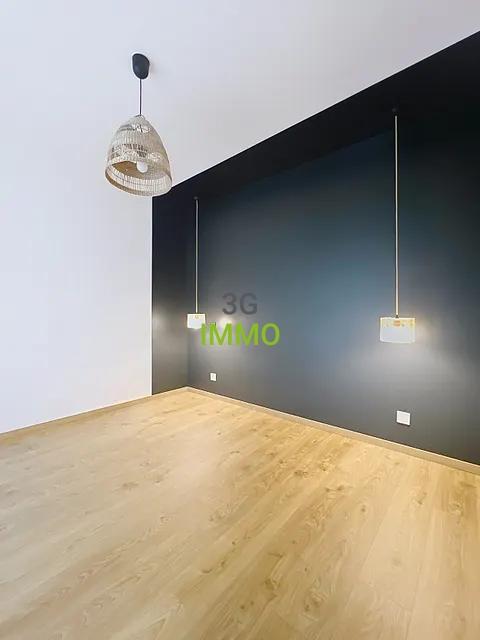 Maison - 121 m² - 6 pièces