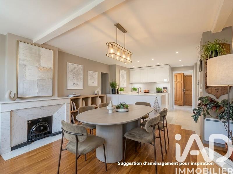 Appartement - 120 m² - 6 pièces