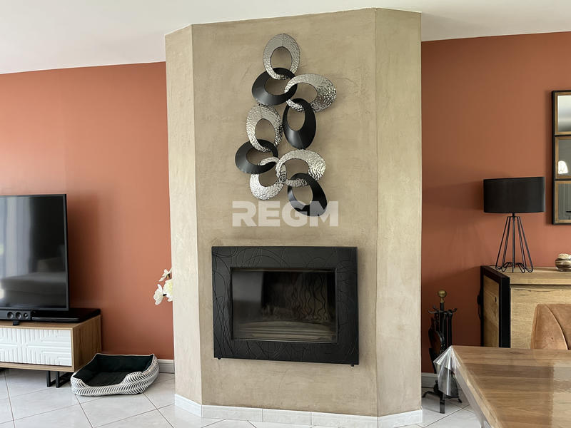 Maison - 215 m² - 8 pièces