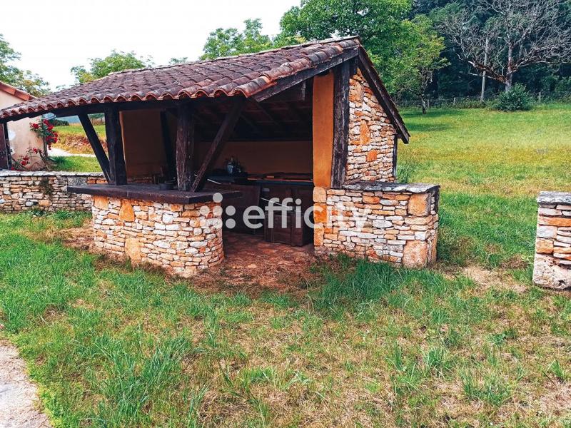 Maison - 210 m² - 7 pièces