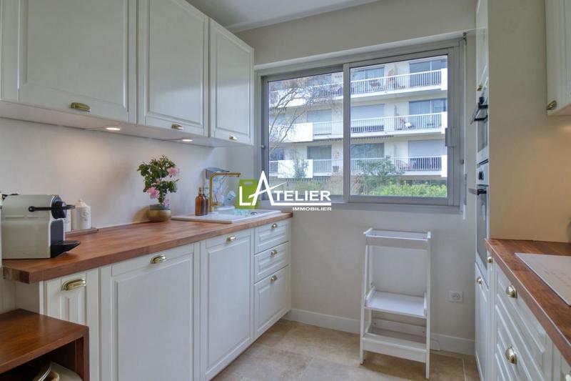 Appartement - 100 m² - 5 pièces