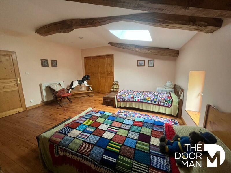 Maison de maîtres - 310 m² - 10 pièces