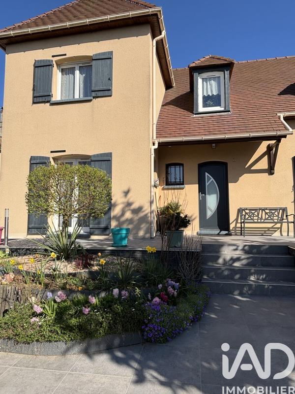 Maison - 142 m² - 6 pièces