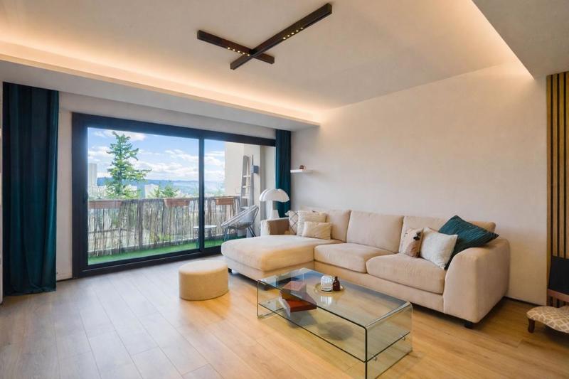 Appartement - 104 m² - 5 pièces