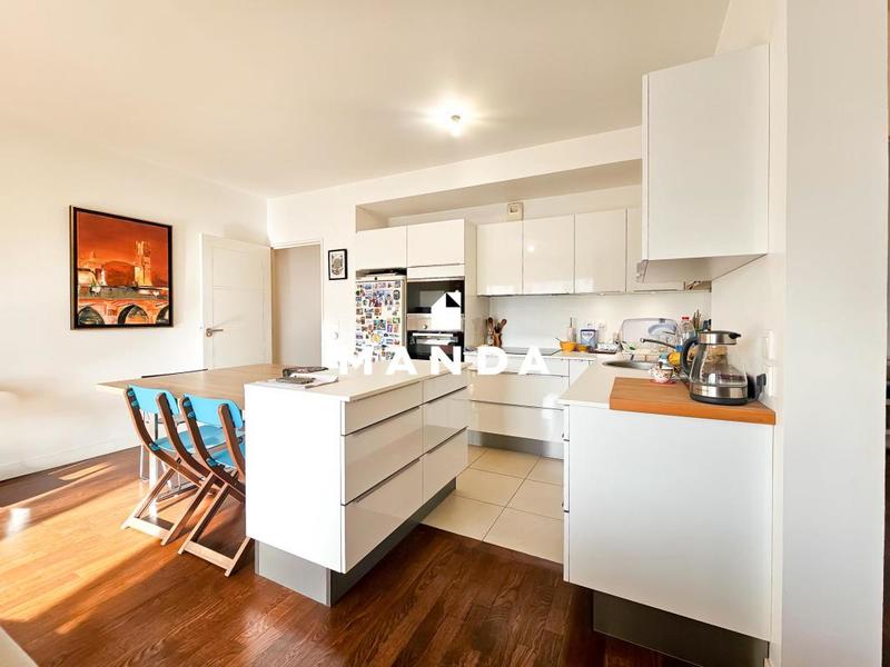 Appartement - 77 m² - 4 pièces