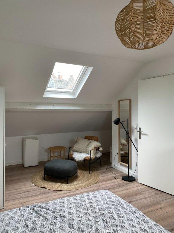 Chambre - 15 m² - 8 pièces