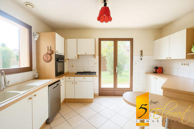 Maison - 110 m² - 6 pièces