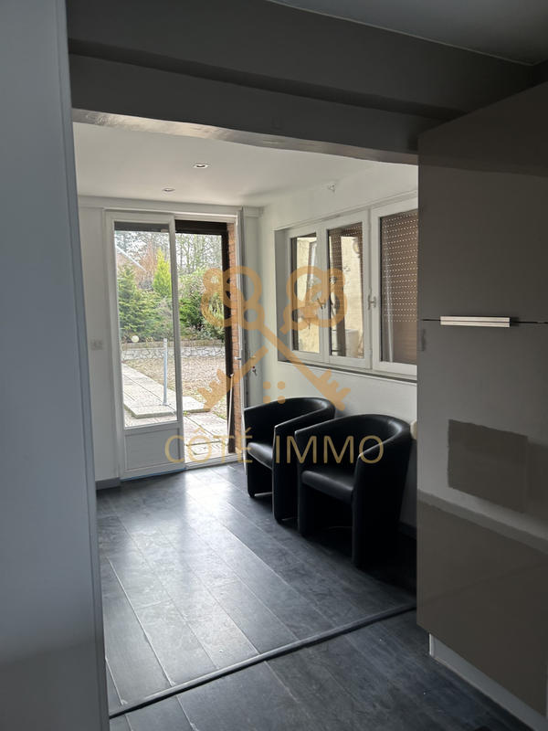 Maison - 250 m² - 8 pièces