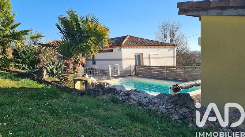 Maison - 180 m² - 5 pièces