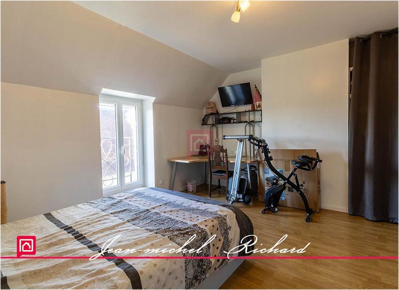 Maison - 210 m² - 8 pièces