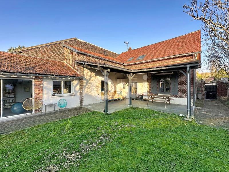 Maison - 137 m² - 5 pièces