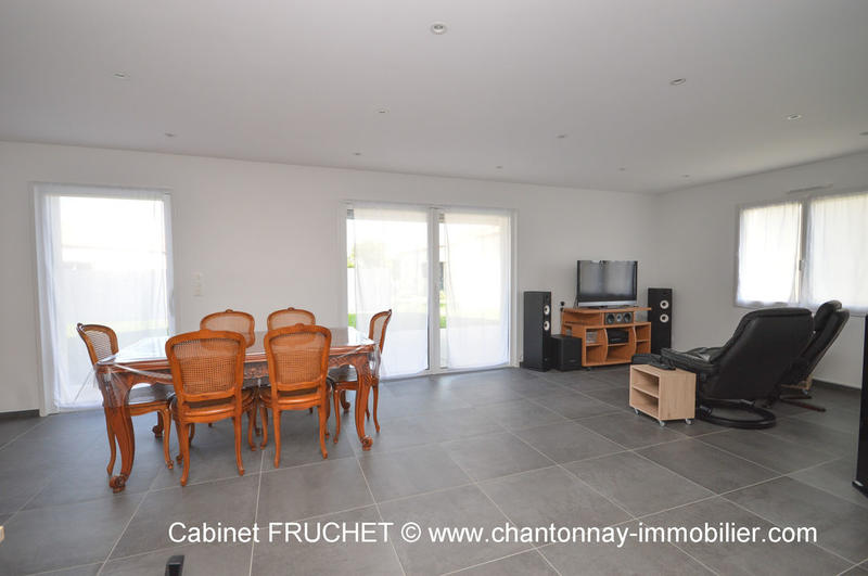 Maison - 92 m² - 4 pièces