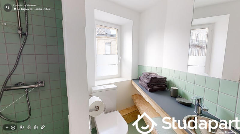 Chambre - 130 m² - 1 pièce