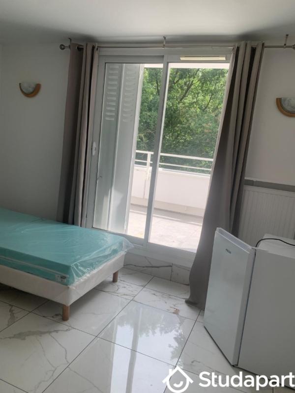 Chambre - 12 m² - 1 pièce