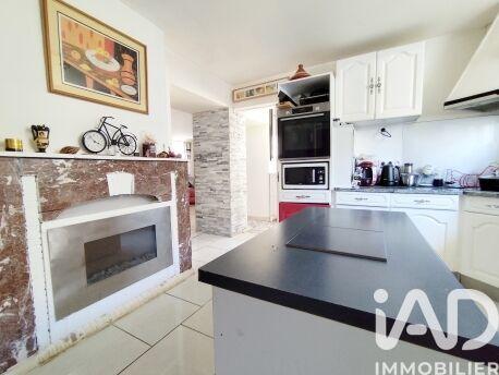 Maison de village - 220 m² - 8 pièces