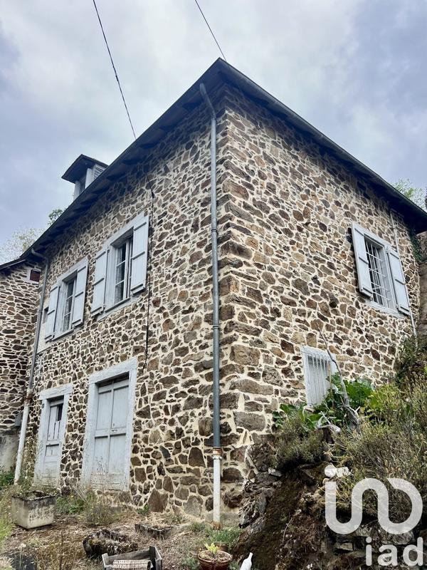 Maison de village - 140 m² - 1 pièce