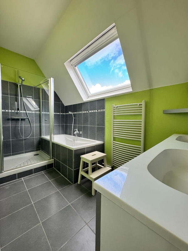 Maison - 184 m² - 8 pièces