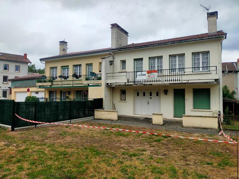 Maison - 230 m² - 11 pièces