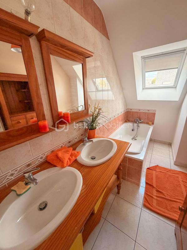 Maison - 102 m² - 5 pièces