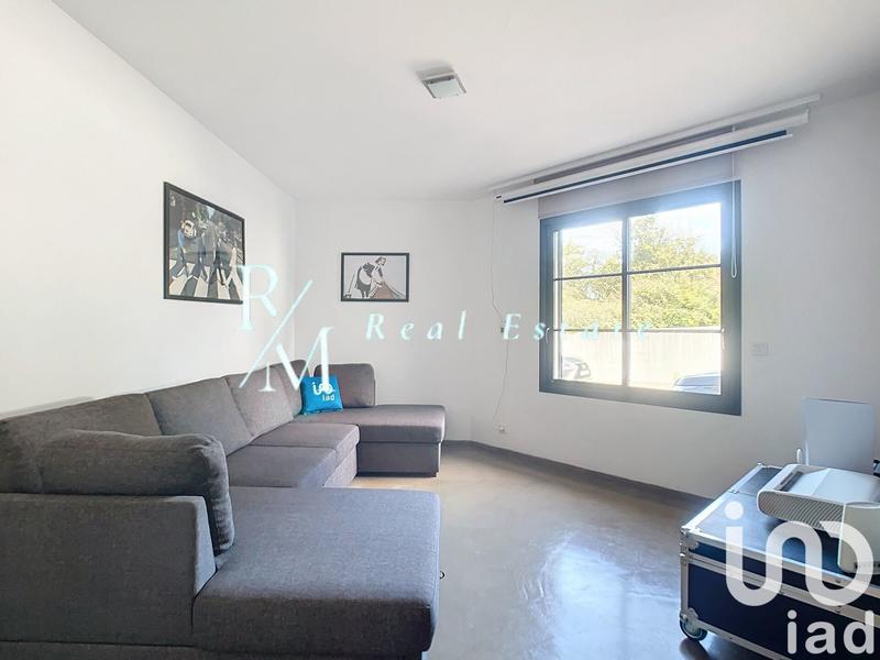 Maison - 265 m² - 10 pièces