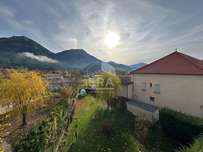 Maison de village - 119 m² - 10 pièces