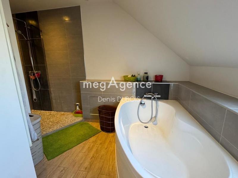 Maison traditionnelle - 110 m² - 5 pièces