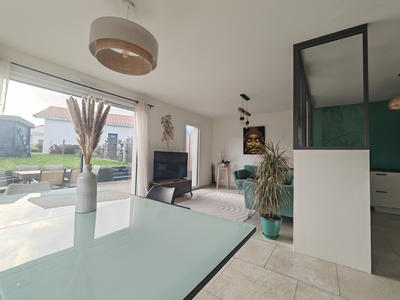 Maison - 101 m² - 5 pièces