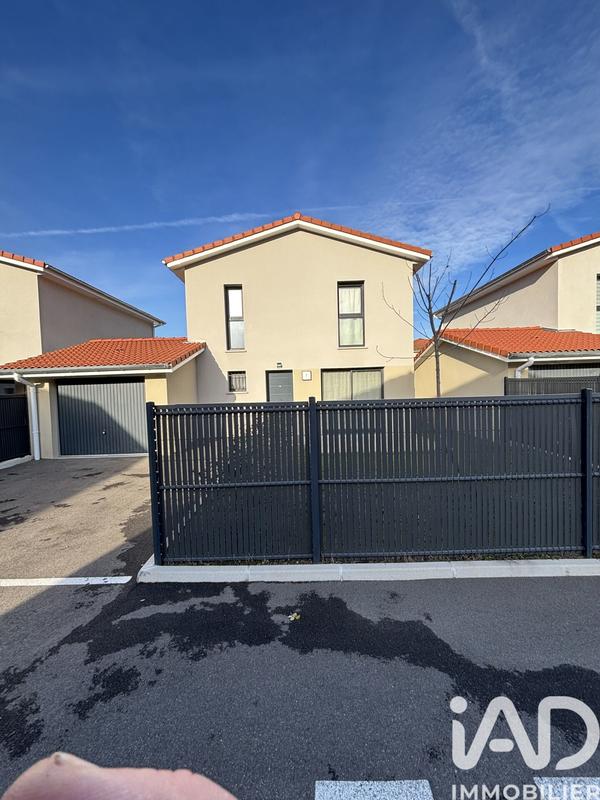 Maison - 92 m² - 4 pièces